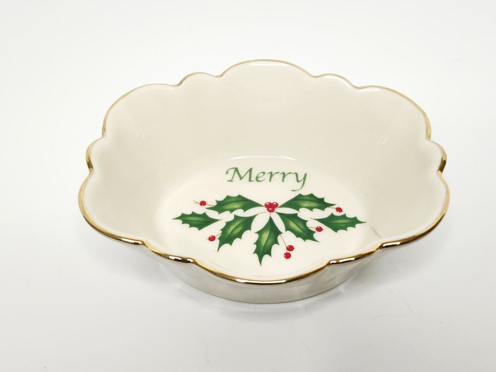 Lenox Holiday Merry Bowl Oval Fluted Dish Holly Christmas Candy Nut Dish